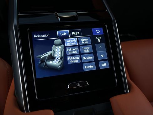 Used 2026 Lexus LX 700h Ultra Luxury w/ Accessory Package (Z1) AWD/4WD image 19