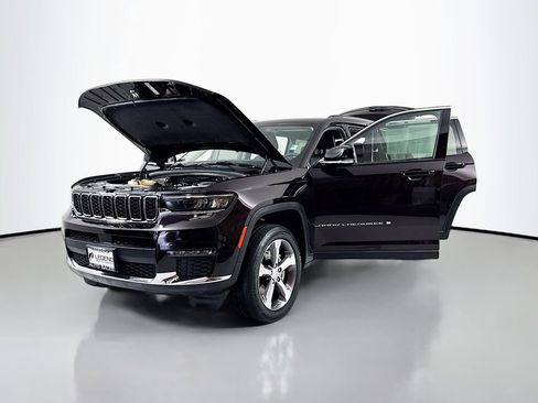 Used 2023 Jeep Grand Cherokee L Limited AWD/4WD image 19