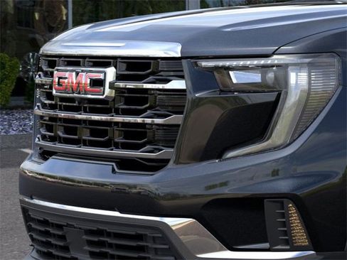 New 2025 GMC Acadia Elevation w/ LPO, Floor Liner Package image 13