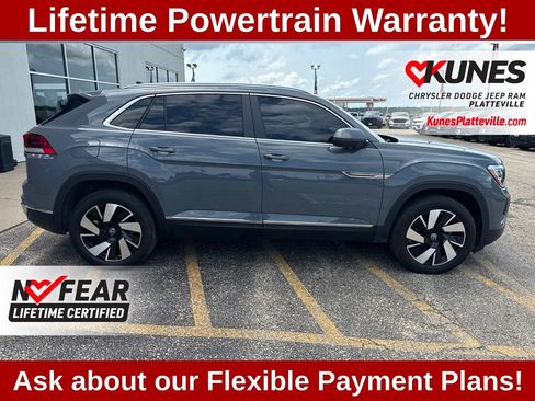 Used 2024 Volkswagen Atlas Cross Sport SEL AWD/4WD image 3