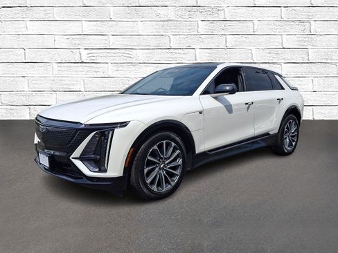 Certified 2024 Cadillac Lyriq Sport RWD image 2