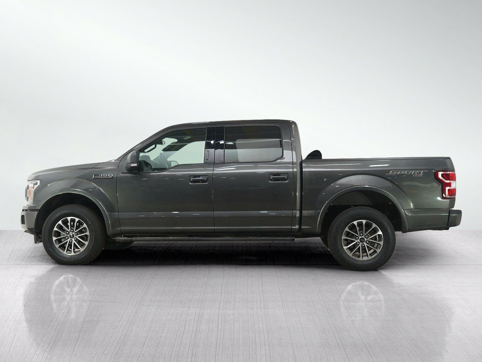Used 2018 Ford F150 XLT w/ Equipment Group 302A Luxury AWD/4WD image 2