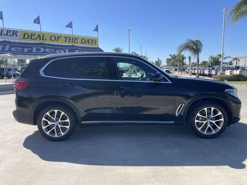 Used 2019 BMW X5 xDrive40i w/ Premium Package image 9