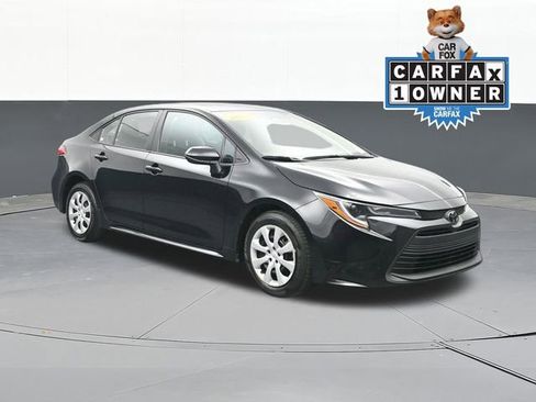 Used 2025 Toyota Corolla LE FWD image 1