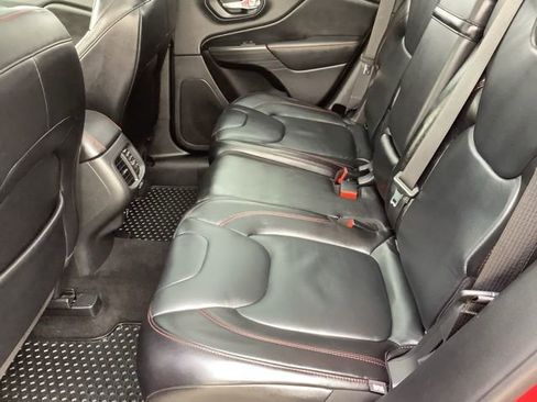 Used 2015 Jeep Cherokee Trailhawk w/ Comfort/Convenience Group image 10