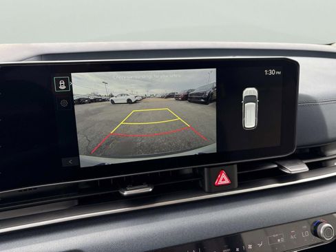 New 2026 Kia Carnival EX FWD image 24