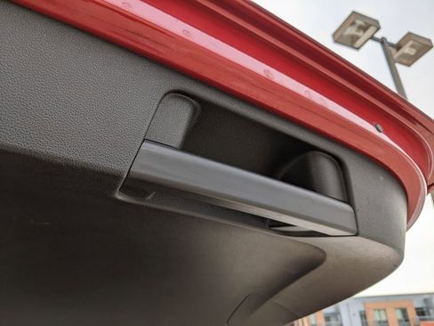 Used 2023 Volkswagen Taos SEL image 28