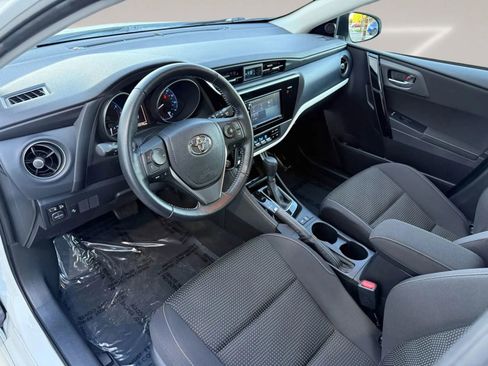 Used 2018 Toyota Corolla iM image 10