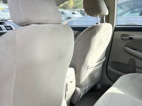 Used 2013 Toyota Corolla LE Special Edition image 10