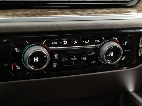 Used 2023 Chevrolet Silverado 1500 RST image 18