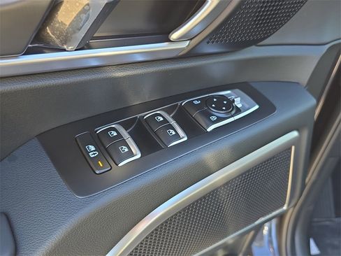 New 2025 Kia Telluride S image 22