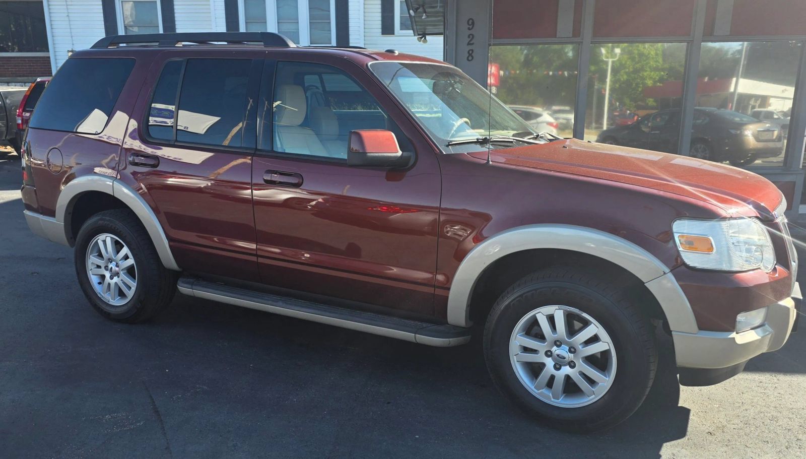Used 2009 Ford Explorer Eddie Bauer AWD/4WD image 2