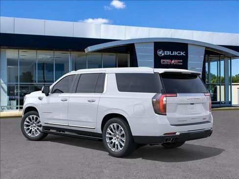 New 2026 GMC Yukon XL Denali w/ Denali Reserve Package AWD/4WD image 3