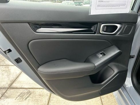 Used 2023 Honda Civic Touring image 10