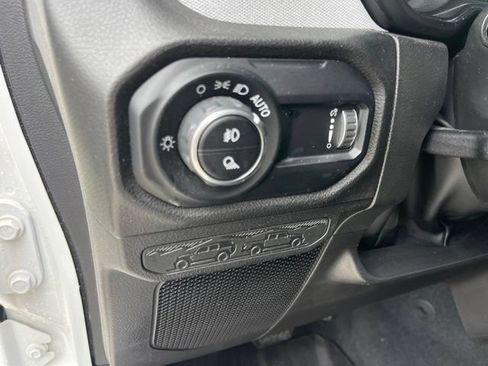 Used 2024 Jeep Gladiator Sport AWD/4WD image 14