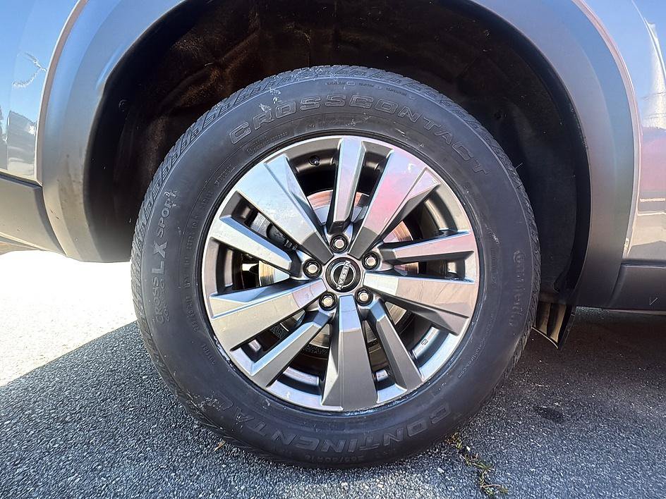 Certified 2025 Nissan Pathfinder SV FWD image 11
