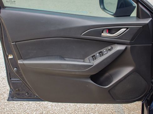 Used 2015 MAZDA MAZDA3 i SV FWD image 13