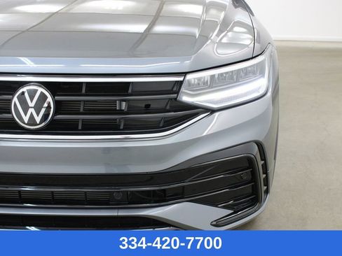 Certified 2023 Volkswagen Tiguan SE R-Line image 7