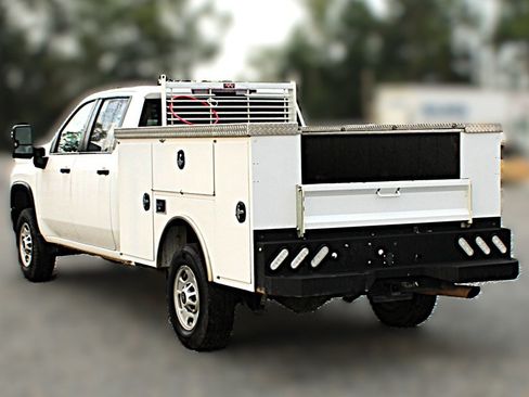 Used 2023 Chevrolet Silverado 2500 W/T w/ WT Convenience Package RWD image 4