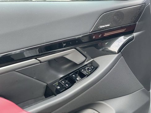 Used 2026 BMW 530i xDrive image 14