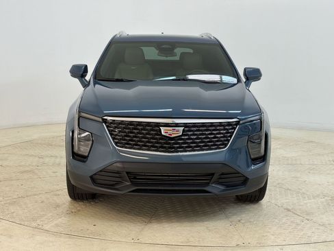 Certified 2024 Cadillac XT4 Luxury w/ Cold Weather Package image 6