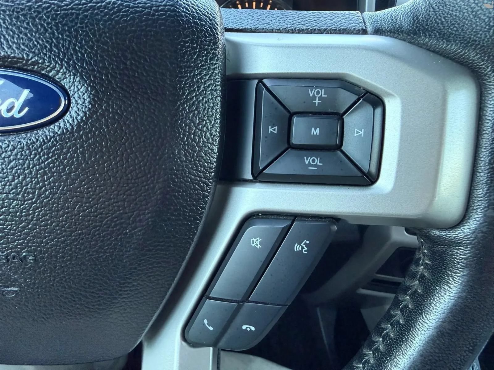 Used 2018 Ford F150 Lariat RWD image 36