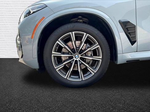 Used 2024 BMW X5 xDrive40i w/ M Sport Package AWD/4WD image 28