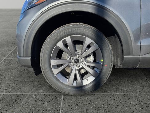 New 2026 Ford Explorer Active w/ Active Comfort Package image 9