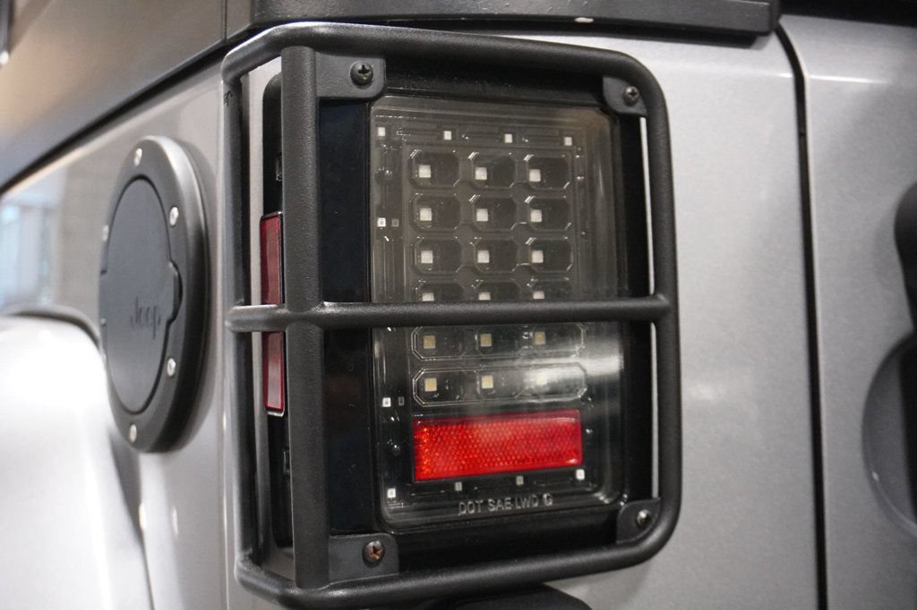 Used 2013 Jeep Wrangler Unlimited Sport AWD/4WD image 8