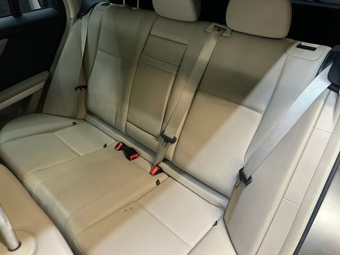Used 2010 Mercedes-Benz GLK 350 4MATIC image 22