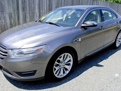 Used 2013 Ford Taurus SE