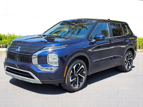 Used 2024 Mitsubishi Outlander SE Black Edition image 8