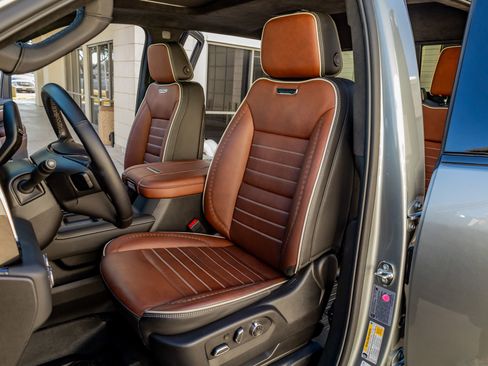 Used 2025 GMC Sierra 2500 Denali Ultimate image 30