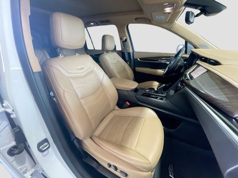 Used 2020 Cadillac XT6 Sport w/ Platinum Package AWD/4WD image 21