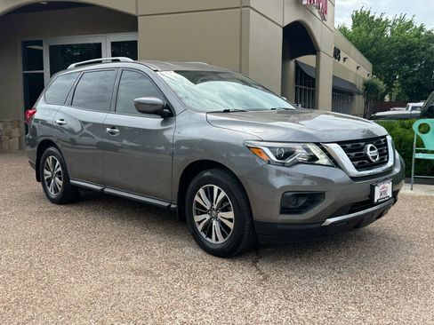 Used 2020 Nissan Pathfinder S image 6