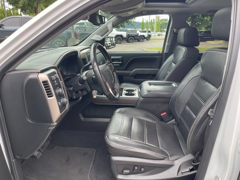 Used 2018 GMC Sierra 1500 Denali w/ Denali Ultimate Package AWD/4WD image 8