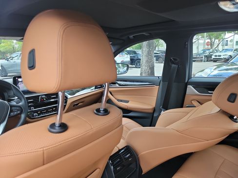 Certified 2023 BMW 530i w/ Premium Package RWD image 10