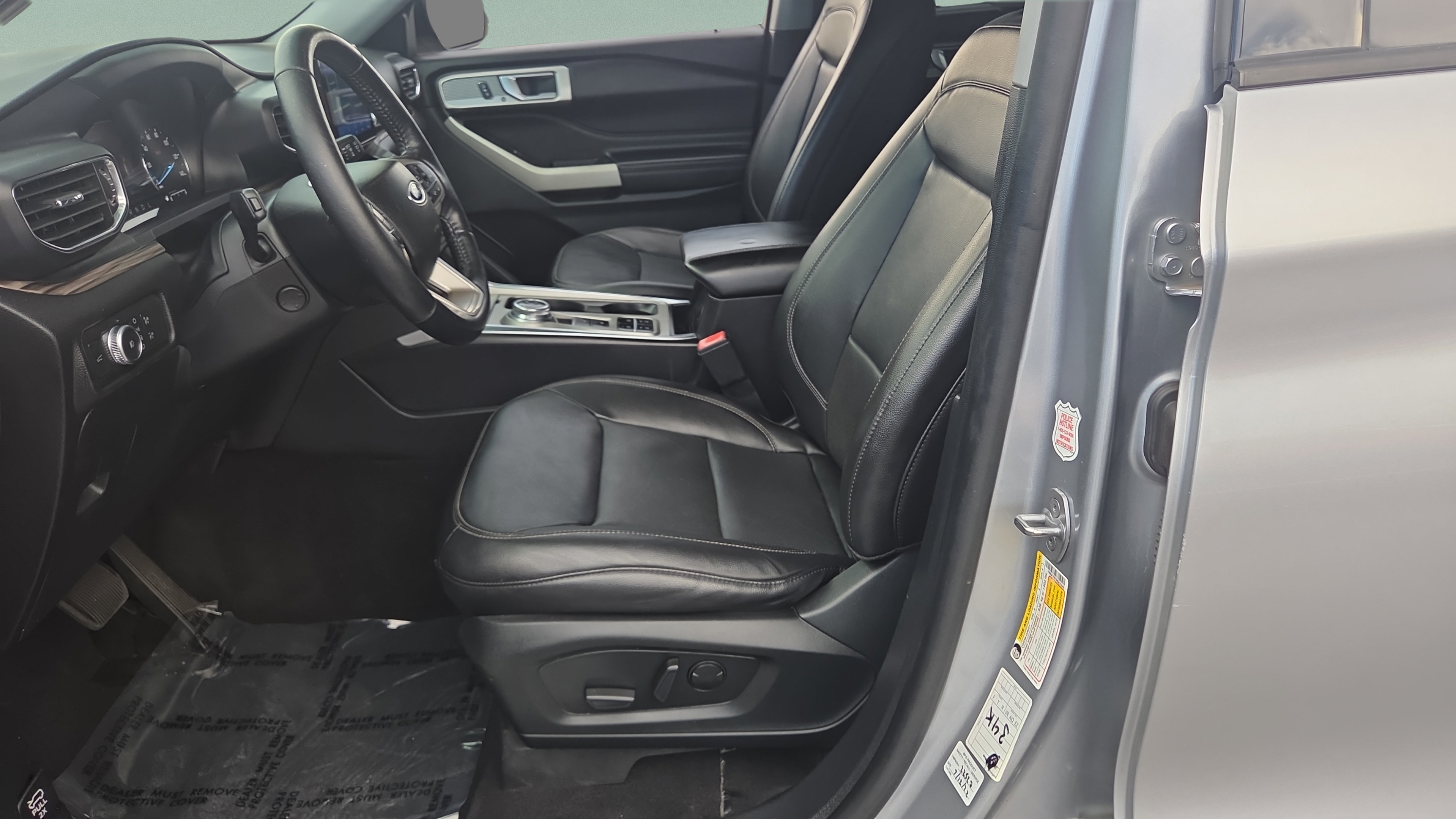 Used 2021 Ford Explorer Limited w/ Equipment Group 301A RWD image 9