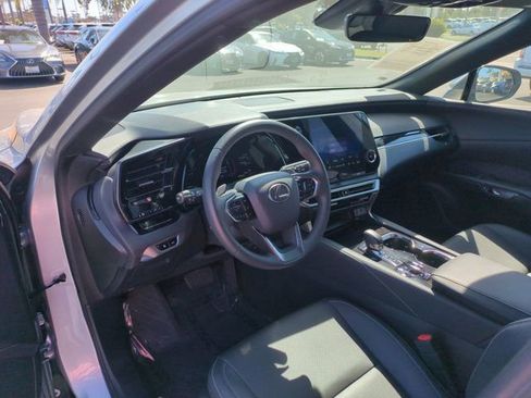 Used 2025 Lexus RX 350 FWD w/ Technology Package image 13