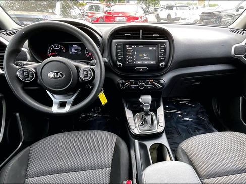 Used 2021 Kia Soul LX FWD image 15