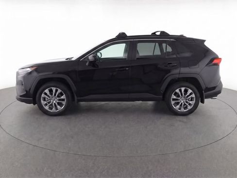Certified 2023 Toyota RAV4 XLE Premium FWD image 5