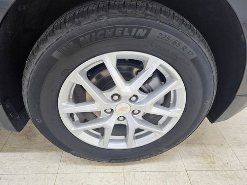 Used 2024 Chevrolet Equinox LT FWD image 22