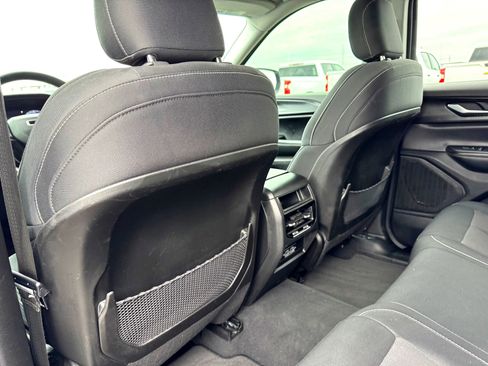 Used 2024 Jeep Grand Cherokee Laredo image 17