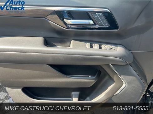 Used 2025 Chevrolet Tahoe LT AWD/4WD image 7
