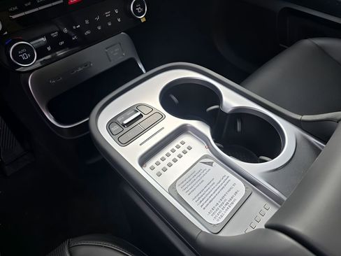 New 2026 Hyundai Ioniq 9 SEL image 19