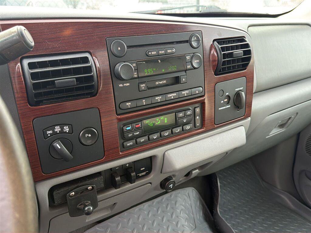 Used 2005 Ford F250 XLT AWD/4WD image 18