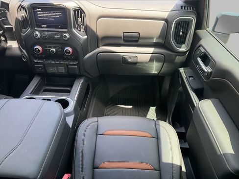 Used 2023 GMC Sierra 2500 AT4 w/ Gooseneck/5TH Wheel Package AWD/4WD image 12