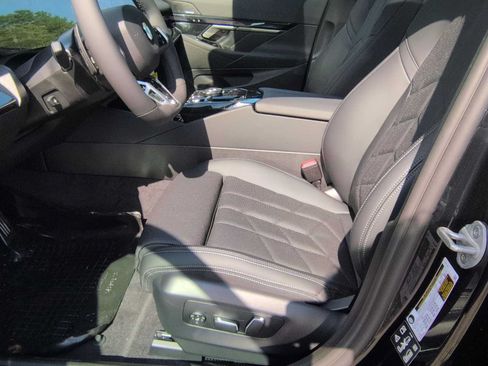 Used 2027 BMW 530i xDrive w/ M Sport Package AWD/4WD image 17