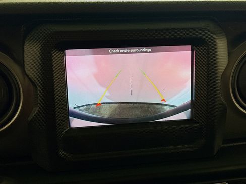 Used 2022 Jeep Wrangler Unlimited Sport image 2