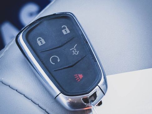 Used 2016 Cadillac SRX Luxury image 8